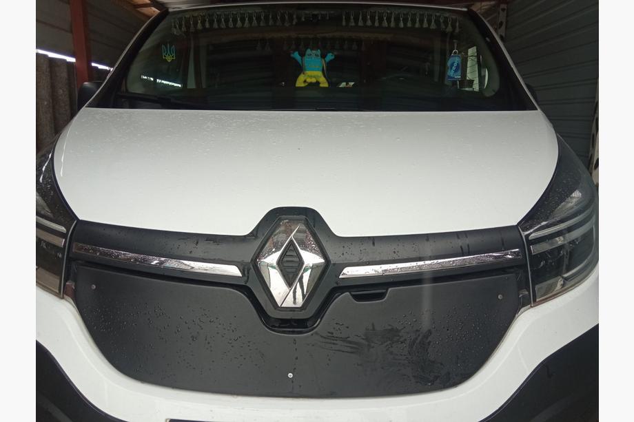 Renault Trafic 2015– Vinterafdækning til kølergrill (2015-2020) Foto 2