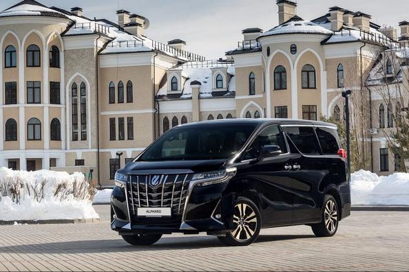 Toyota Alphard: luksus-minivan i fuld størrelse