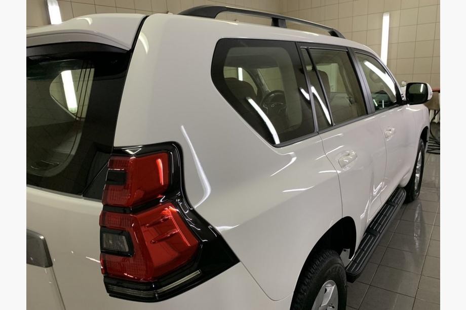 Toyota Land Cruiser Prado 150 2009–2023 Tagrælinger, tyrkisk design (sorte, 2 stk.) metalmonteringsfødder Foto 8