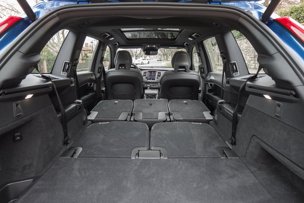 Mellemstor Volvo XC90-crossover i anden generation