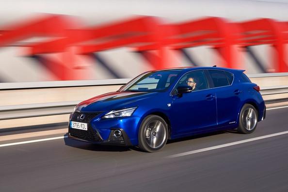 Kompakt hybrid-hatchback Lexus CT 200h