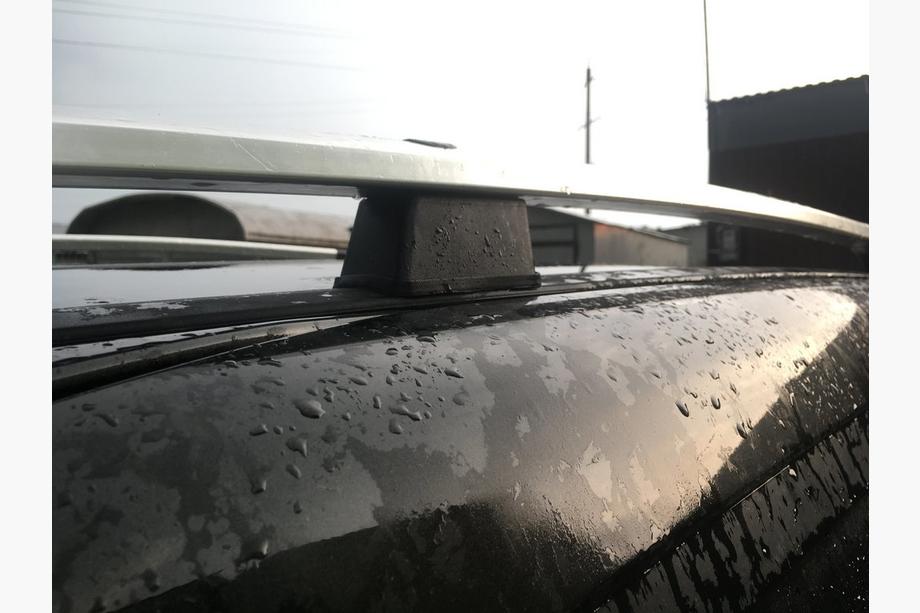 Mazda 5 2010–2018 Tagrælinger i aluminium (krom) Plastfødder Foto 8