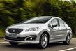 Test af den kompakte sedan Peugeot 408 foto 2