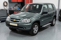 Chevrolet Niva 1998–2020 Sidetrin Allmond Grey (2 stk., aluminium) foto 1
