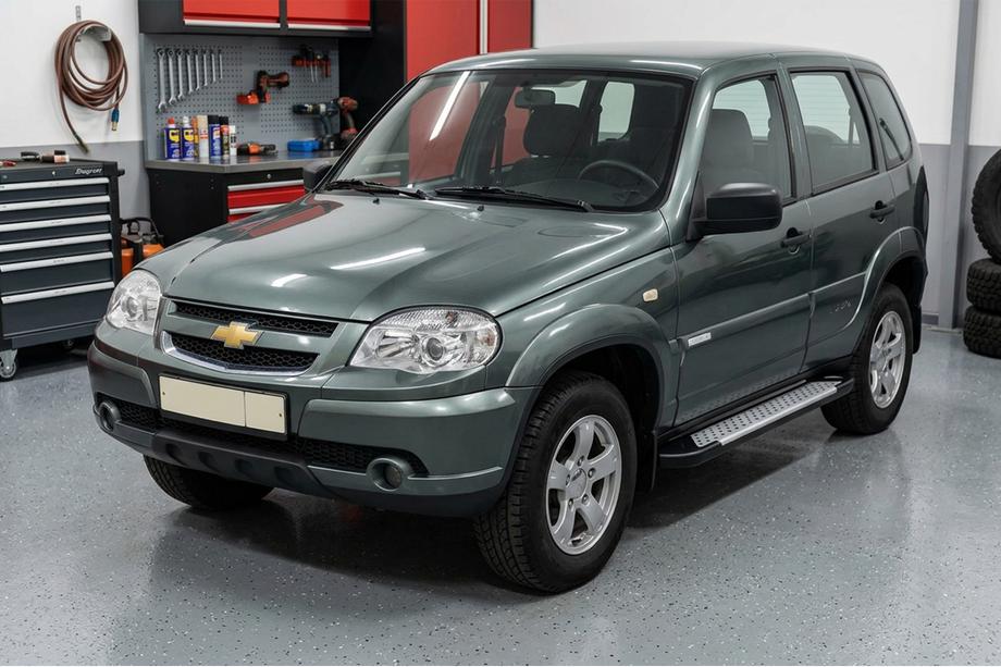 Chevrolet Niva 1998–2020 Sidetrin Allmond Grey (2 stk., aluminium) Image