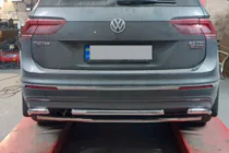 Volkswagen Tiguan 2016–2023 Bageste beskyttelsesbøjle AK001-2 (rustfrit stål) foto 2