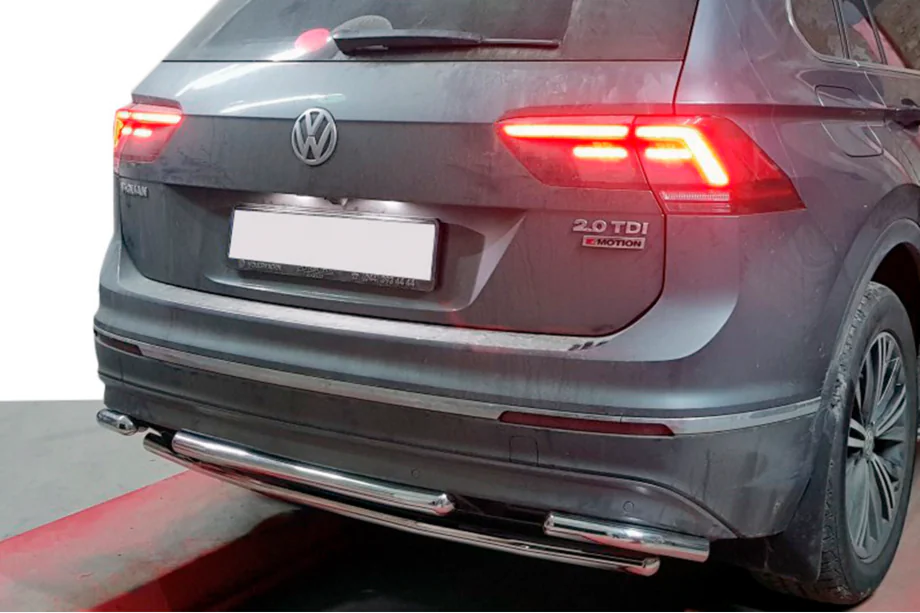 Volkswagen Tiguan 2016–2023 Bageste beskyttelsesbøjle AK001-2 (rustfrit stål) Image