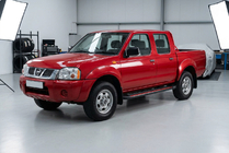 Nissan NP300 1999–2015 Sidetrin Maya Red (2 stk., aluminium) foto 1