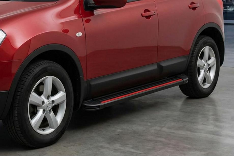 Nissan Qashqai 2014–2021 Sidetrin Maya Red (2 stk., aluminium) Image