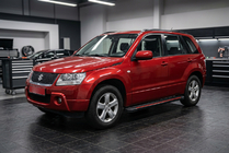 Suzuki Grand Vitara 2005–2017 Sidetrin Maya Red (2 stk., aluminium) foto 1