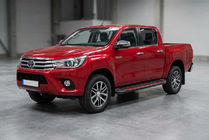 Toyota Hilux 2015– Sidetrin Maya Red (2 stk., aluminium) foto 1