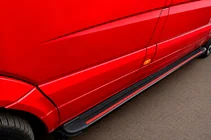 Volkswagen Crafter 2006–2016 Sidetrin Maya Red (2 stk., aluminium) foto 4