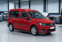 Volkswagen Caddy 2015–2020 Sidetrin Maya Red (2 stk., aluminium) Maxi hjulbase foto 1