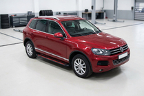 Volkswagen Touareg 2010–2018 Sidetrin Maya Red (2 stk., aluminium) foto 1