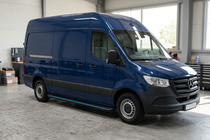 Mercedes Sprinter W907/W910 2018– Maya Blue sidetrin (2 stk., aluminium) Lang/Ekstra lang foto 1