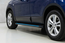 Nissan Qashqai 2010–2014 Maya Blue sidetrin (2 stk., aluminium) Lang akselafstand foto 1