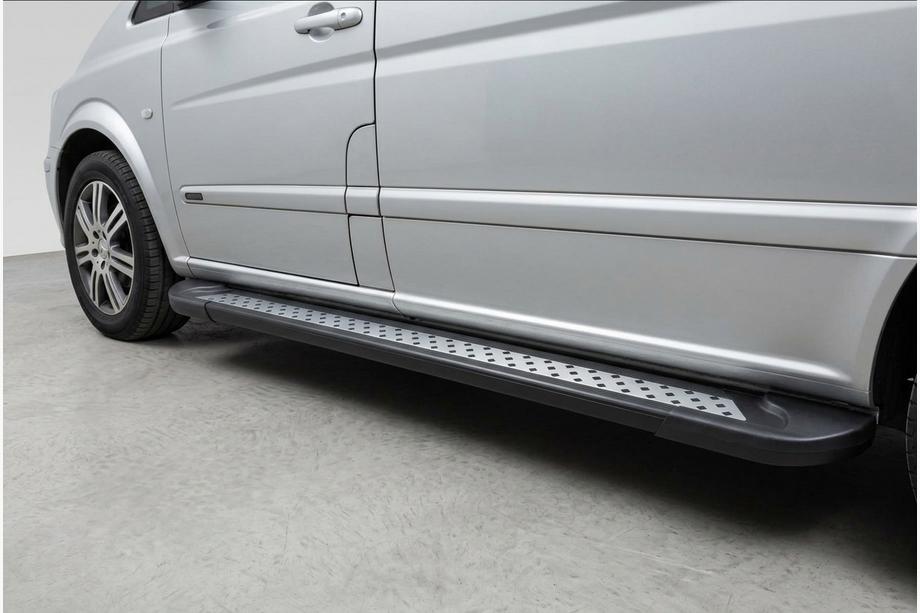 Mercedes Viano 2004–2014 Sidetrin New Vision Black (2 stk., aluminium) Image