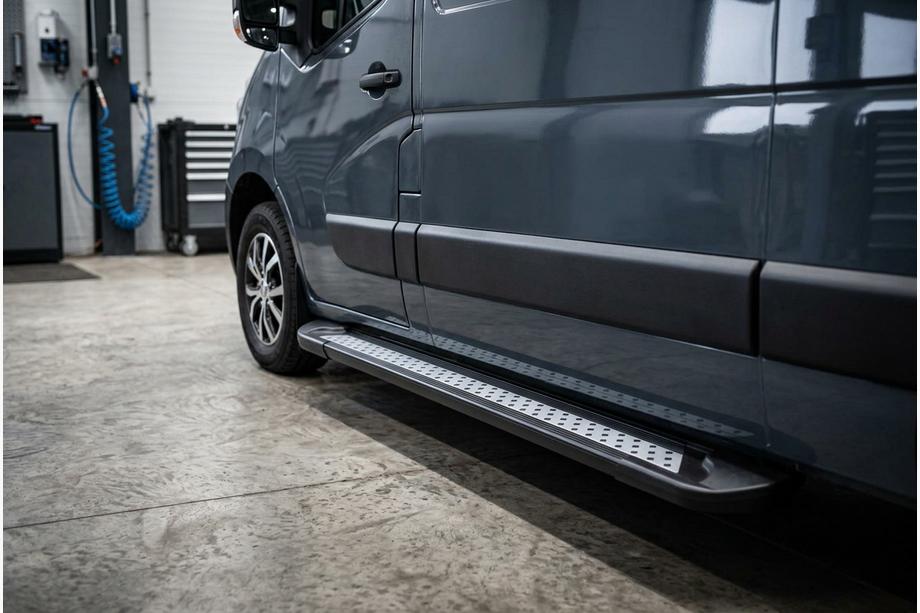 Opel Movano 2010–2021 Sidetrin New Vision Black (2 stk., aluminium) Mellem akselafstand Image