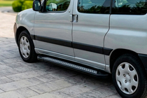 Peugeot Partner 1996–2008 Sidetrin New Vision Black (2 stk., aluminium) foto 1