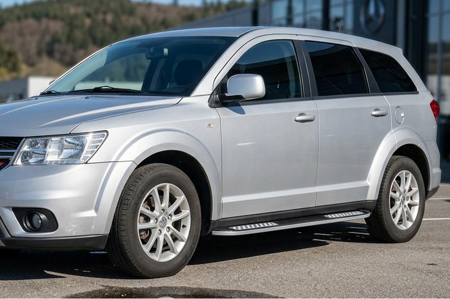Fiat Freemont 2011–2016 Sidetrin Tayga V2 (2 stk., aluminium) Image