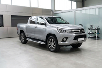 Toyota Hilux 2015– Sidetrin Tayga V2 (2 stk., aluminium) foto 1