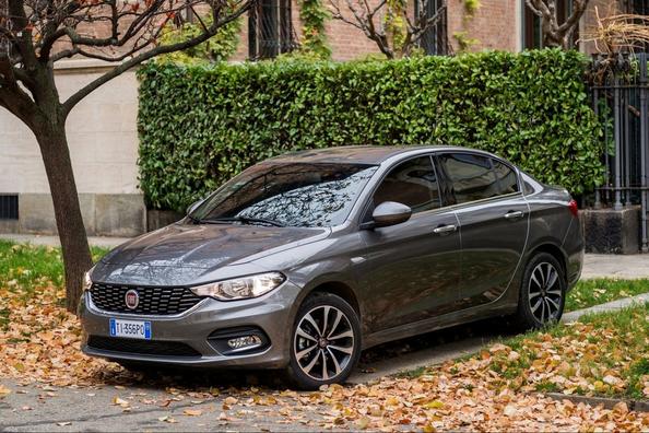 Test af den kompakte sedan Fiat Tipo