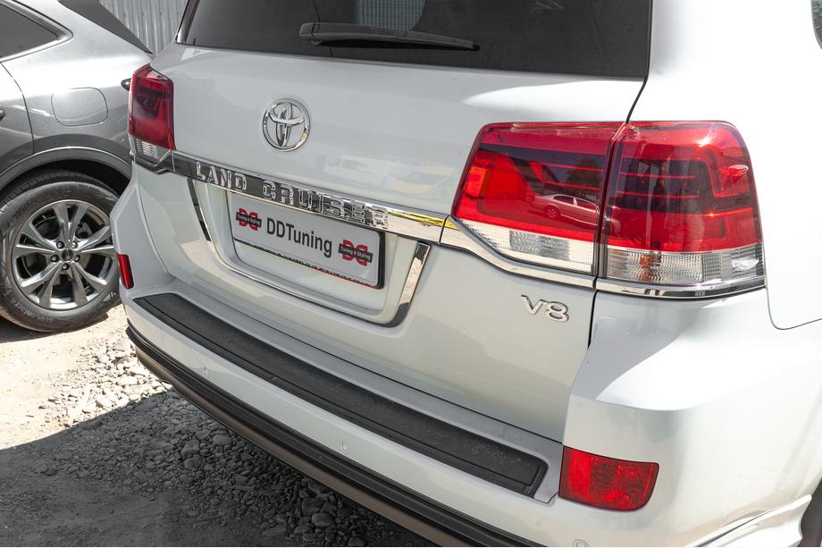 Toyota Land Cruiser 200 2007–2021 Standard nummerpladeholder Hvid Foto 10