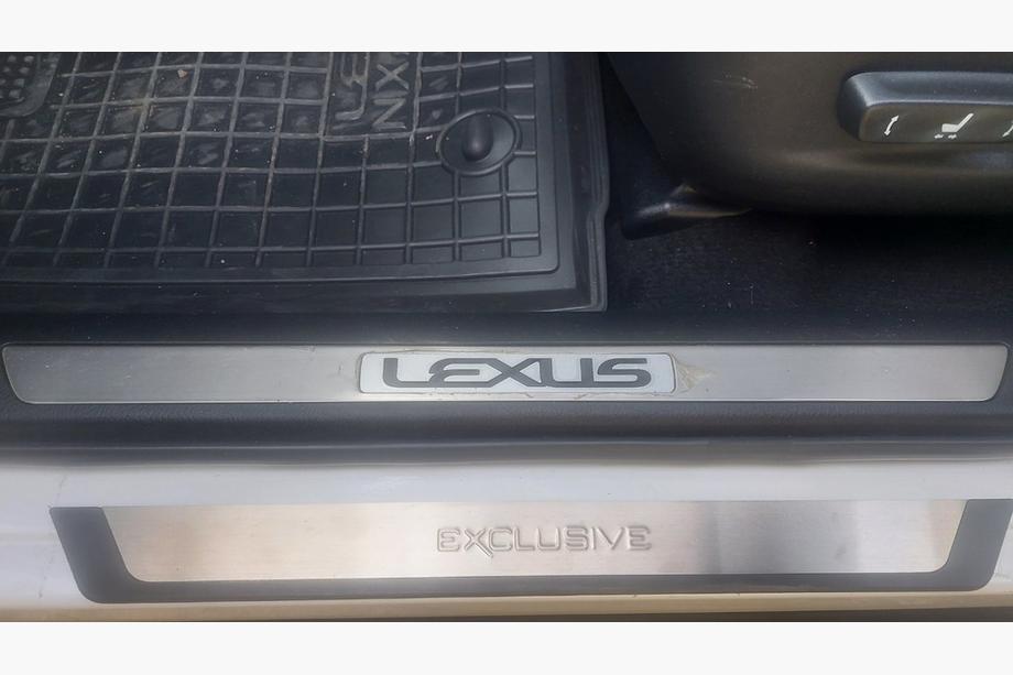 Lexus NX 2014–2021 Krom dørtrinslister (4 stk.) Exclusive Image