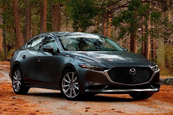 Fjerde generation af den kompakte Mazda 3 sedan