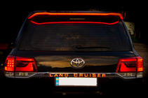 Toyota Land Cruiser 200 2007–2021 LED-liste over nummerpladen (2016+) foto 5