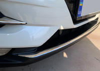 Nissan Qashqai 2014–2021 Kromliste til forreste kofanger (2017↗︎, rustfrit stål) OmsaLine - italiensk rustfrit stål foto 1