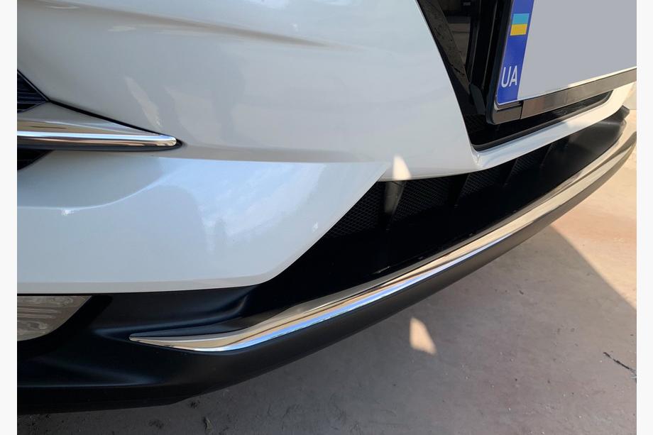 Nissan Qashqai 2014–2021 Kromliste til forreste kofanger (2017↗︎, rustfrit stål) OmsaLine - italiensk rustfrit stål Image