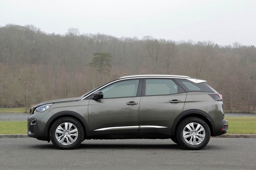 Kompakt crossover Peugeot 3008 i anden generation