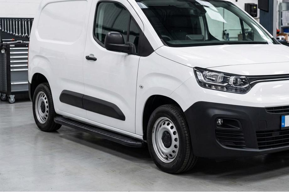 Opel Combo 2019– Bosphorus Black sidetrin (2 stk., aluminium) Image