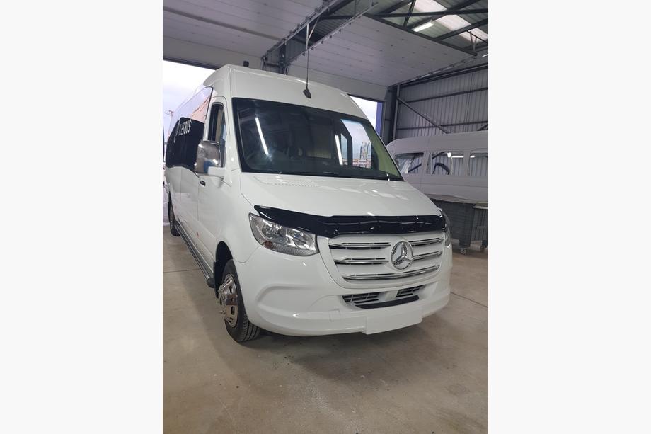 Mercedes Sprinter W907/W910 2018– Motorhjelmsdeflektor (EuroCap) Foto 14