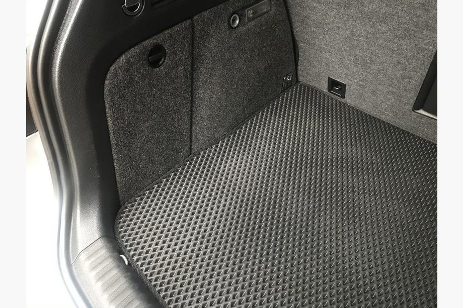Volkswagen Tiguan 2007–2016 Bagagerumsmåtte (EVA, sort) Foto 2