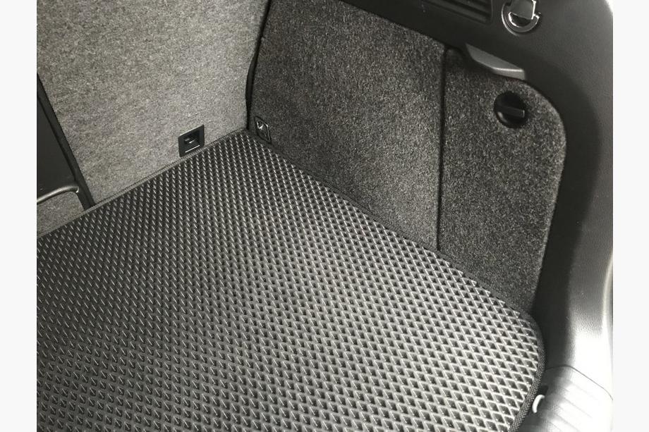 Volkswagen Tiguan 2007–2016 Bagagerumsmåtte (EVA, sort) Foto 3