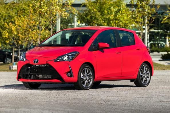 Test af den opdaterede subkompakte hatchback Toyota Yaris