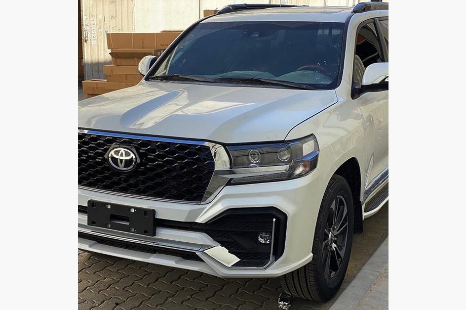 Toyota Land Cruiser 200 2007–2021 Komplet bodykit 2016↗ (TRD EWAN 2023) Image