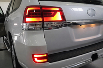 Toyota Land Cruiser 200 2007–2021 Bageste tågelygter 2016+ (LED) foto 2