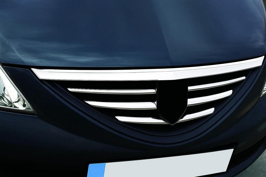 Dacia Logan MCV 2004–2014 Pyntelister til frontgrill 2004-2008 (rustfrit stål) Carmos - Tyrkisk stål Image