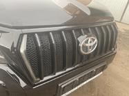 Toyota Land Cruiser Prado 150 2009–2023 Kølergrill 2017↗ LED (Zeus Black, med Black øjenbryn) foto 7