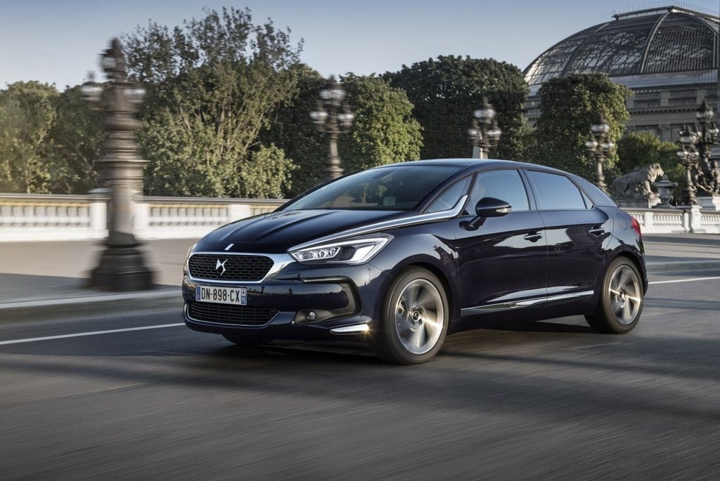 Opdateret femdørs hatchback Citroen DS5