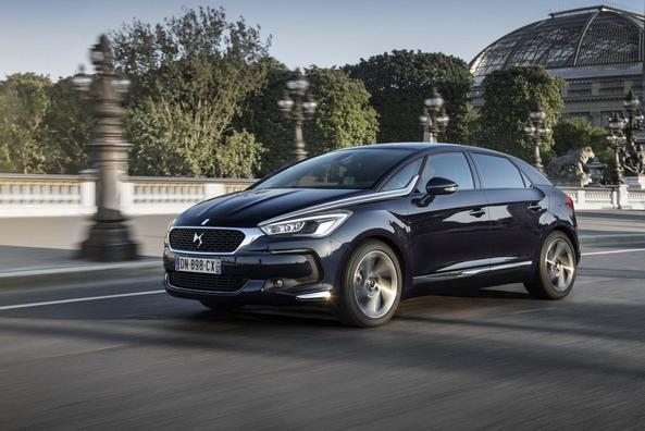 Opdateret femdørs hatchback Citroen DS5