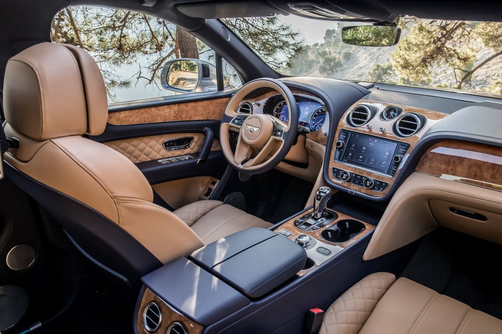 Test af luksus-crossoveren Bentley Bentayga