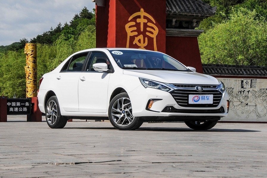 Test af hybridsedanen BYD Qin 100