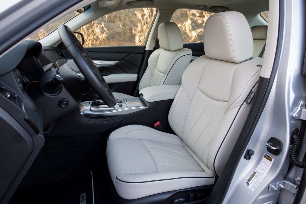 Test af premium-sedanen Infiniti Q70