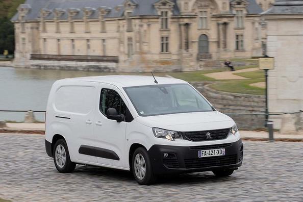 Test af den kompakte varevogn Peugeot Partner