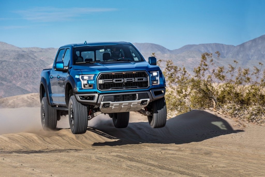 Test af full-size pickup Ford F-150 Raptor