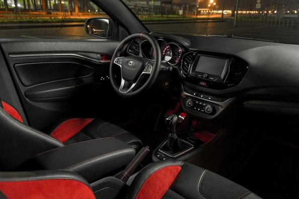 Sportsmodifikation af sedanen Lada Sport Vesta Foto 11